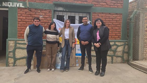 La Unión Vecinal de Niquivil, en Jáchal, recibió un kit de baño adaptado.