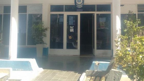 Estuvo bebiendo todo el día, se enojó con su pareja y le dio una trompada en la cara