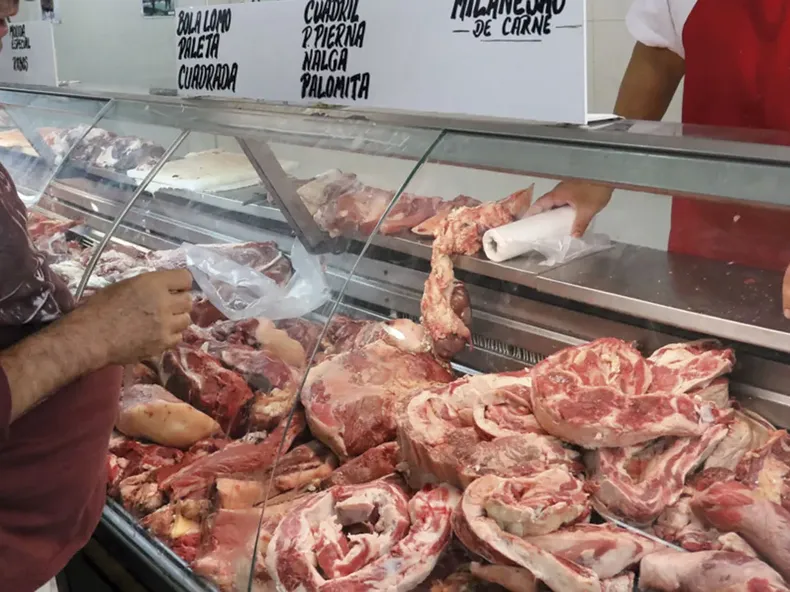 Carne. Consumo. Carne. Consumo.