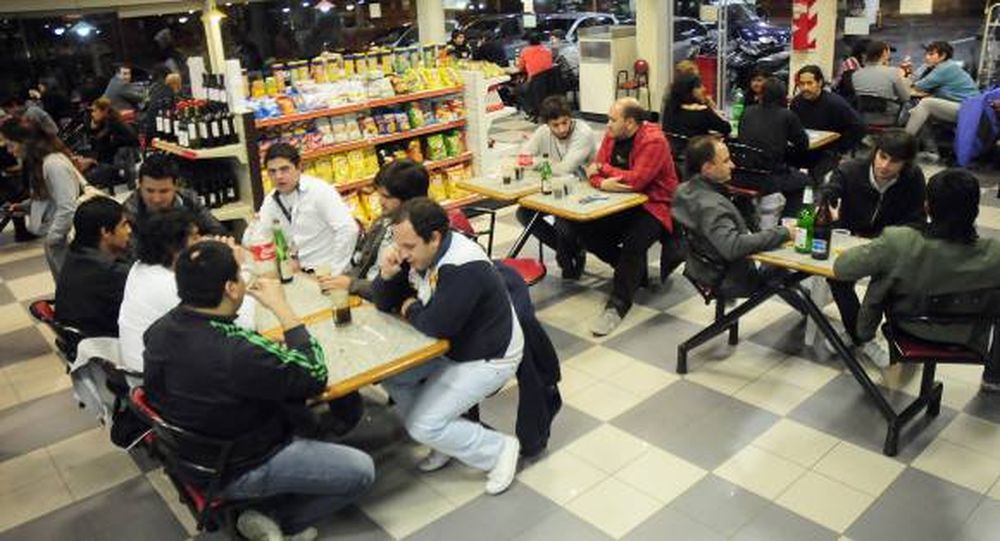Las casas y drugstores les quitaron el lugar a los pubs
