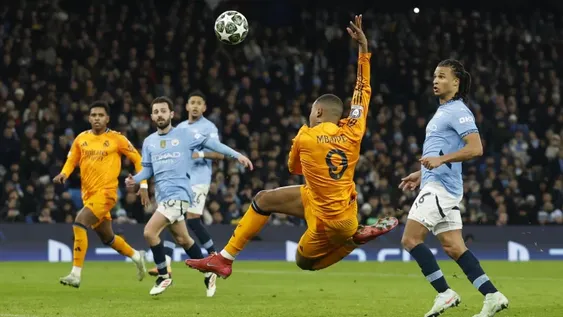 Mbappe hace una pirueta en el aire y conecta la pelota para el 1-1. El City fue tibio y el Madrid no lo perdonó.