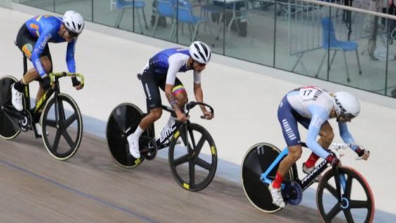 RUBEN, viaja de cabeza, en el omnium del panamericano de Asunción donde logró la medalla de bronce.