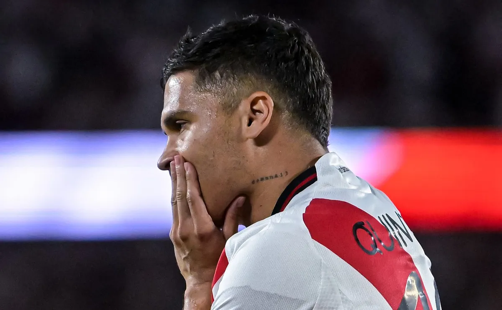Juan Fernando Quintero deber&aacute; reunirse con Enzo Francescoli para definir si continuar&aacute; en River durante el segundo semestre.