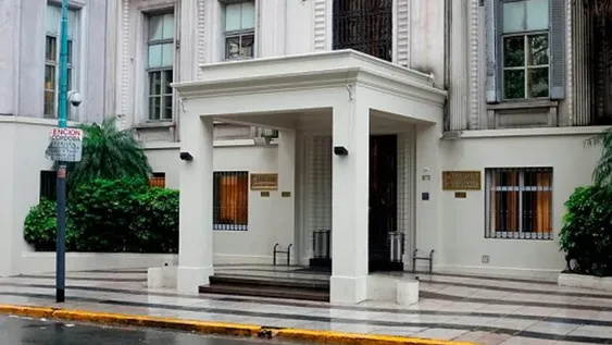 Dióxido de cloro: tras la polémica, salen a la luz la venta y consumo locales