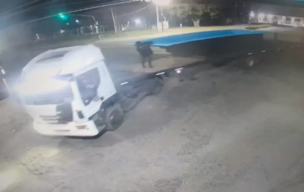[VIDEO] Compró una pileta y no pudo estrenarla porque se la robaron en un golpe comando