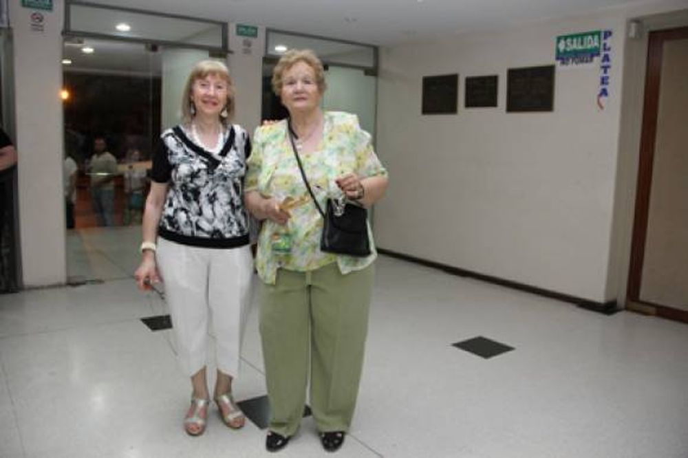Risas y aplausos en “LOS 39 ESCALONES”