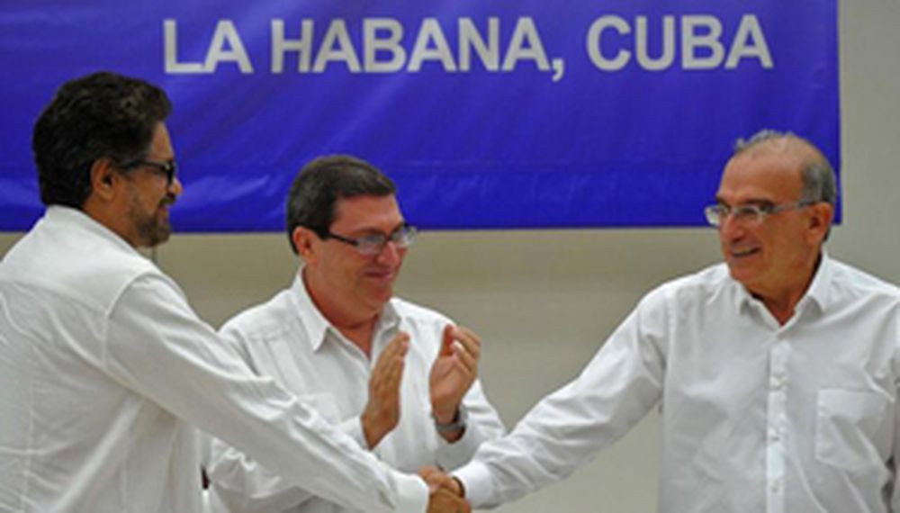 Colombia y las FARC anuncian un acuerdo de paz definitivo