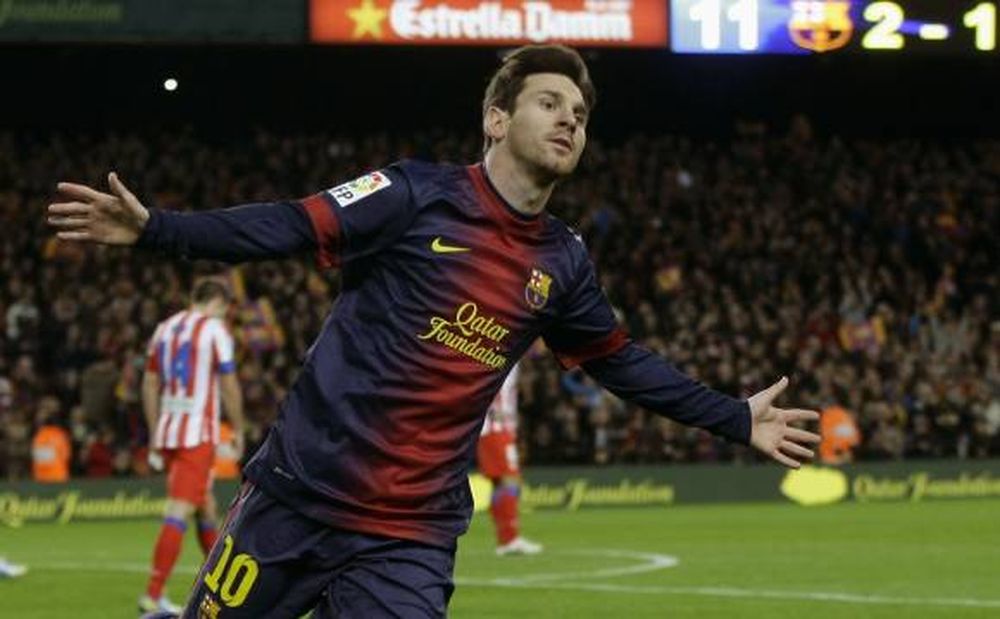 Messi estiró su récord con doblete: llegó a 90