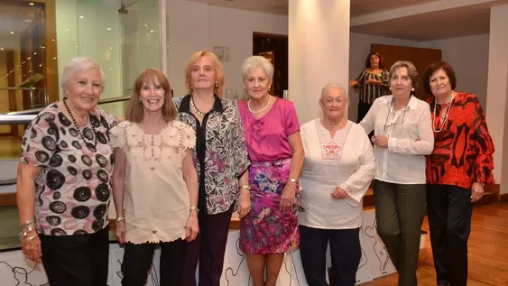 Té benéfico de Arena