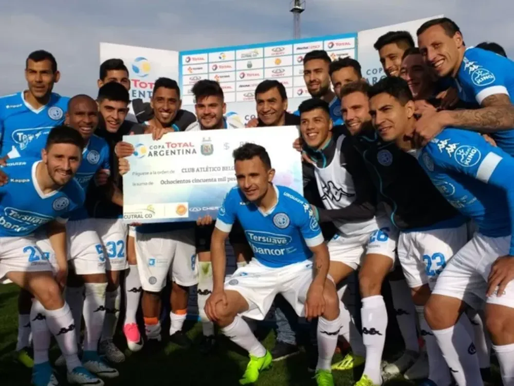 Belgrano sufrió, pero pasó por penales a los octavos