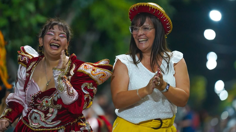 las versiones detras del encuentro de kanki y daniela en el carnaval de chimbas brilla alto: gestos previos y fotos cuidadas