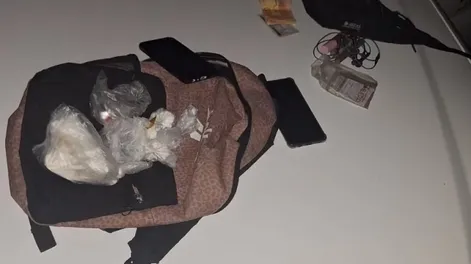 Detienen a una mujer con casi 300 gramos de cocaína en un remis