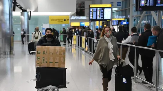 Prohíben comprar en cuotas sin interés los pasajes fuera del país