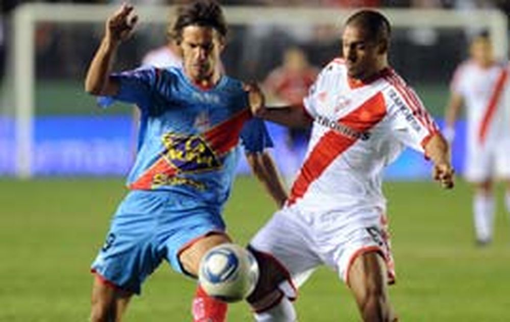 El empate no convence