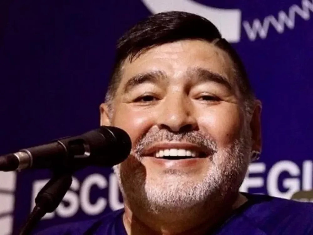 El acompañante terapéutico de Maradona dijo que la psiquiatra le indicó que dejara de asistirlo