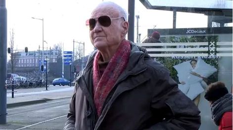 Era sacerdote pero decidió dejar los hábitos y dedicarse a ser actor porno