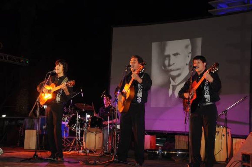 Con un gran show, Villa Krause finalizó los festejos por sus 99 años