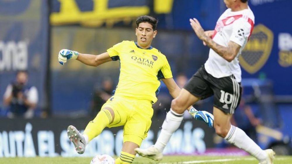 La salida de Andrada que casi termina en gol de River