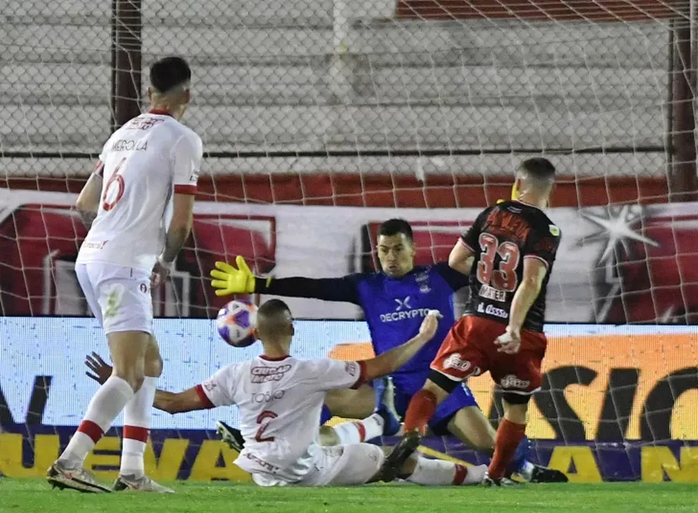 Huracán dejó pasar su chance