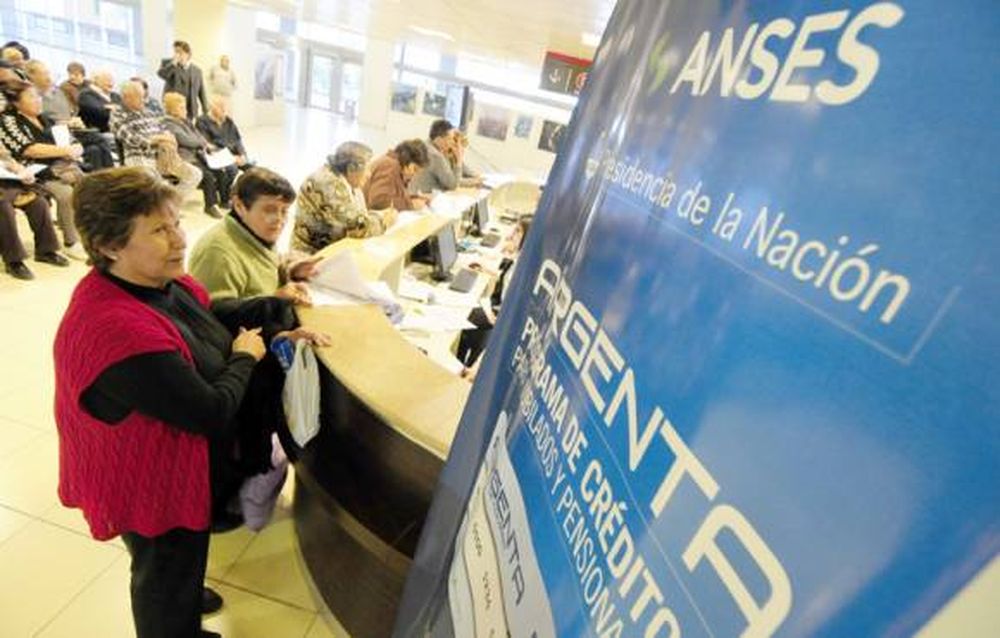 Argenta: en 3 horas se realizaron 200 trámites