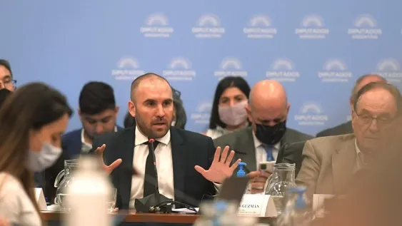 El plan económico para el FMI sigue dividiendo aguas en los legisladores