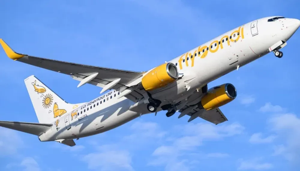 Flybondi suspende vuelos por problemas con los pagos al exterior: 5.500 pasajeros afectados