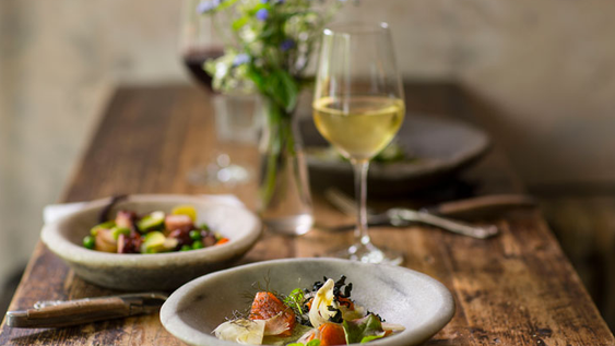 Los 6 errores que no deberías cometer durante la cena