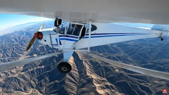 VIDEO: un youtuber estrelló su avioneta para obtener más visitas y ahora podría ir a la cárcel