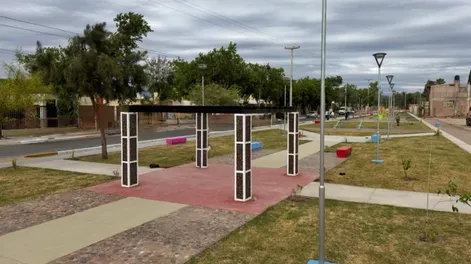 El concurso fotográfico apunta a mostrar el desarrollo de Chimbas por eso se pueden presentar fotos de las nuevas obras como es la recientemente inaugurada plaza del Barrio Los Tamarindos.