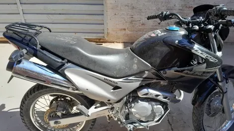 Hallan una moto con pedido de captura y la restituyen a su dueño después de siete meses