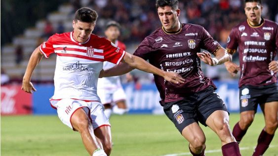 Debut triunfal de Estudiantes