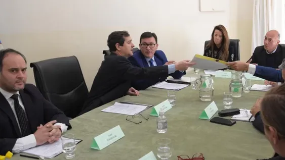 Córdoba sugirió que se quitó dinero de obras para la fiesta