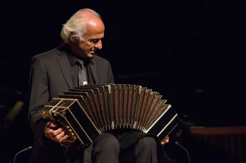 “Hay mucho material humano en el tango, pero faltan espacios”