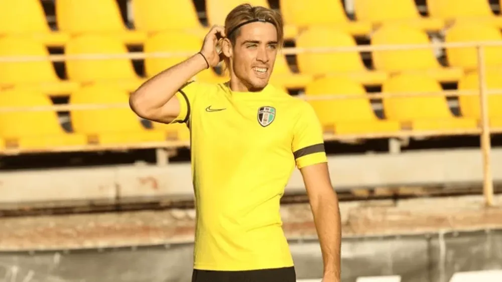 Tras su huida de Ucrania, un equipo grande de Argentina quiere a Spinelli