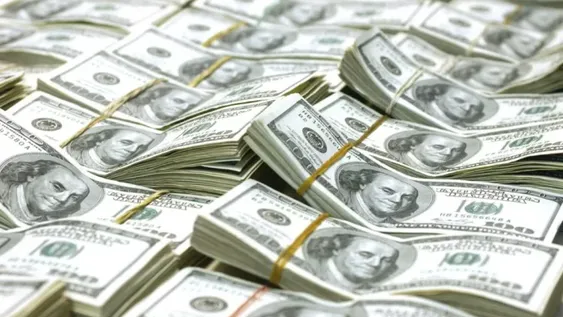 El dólar avanzó 87 centavos y marcó un nuevo récord al llegar a $30, 72