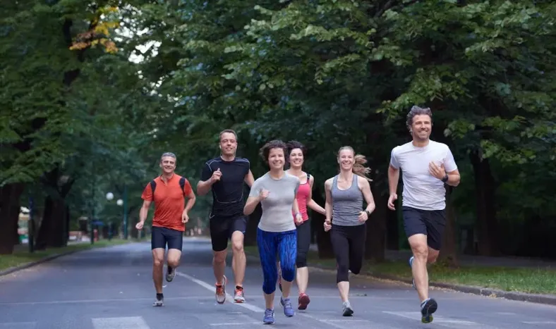 Correr cambia el cuerpo, pero también el cerebro