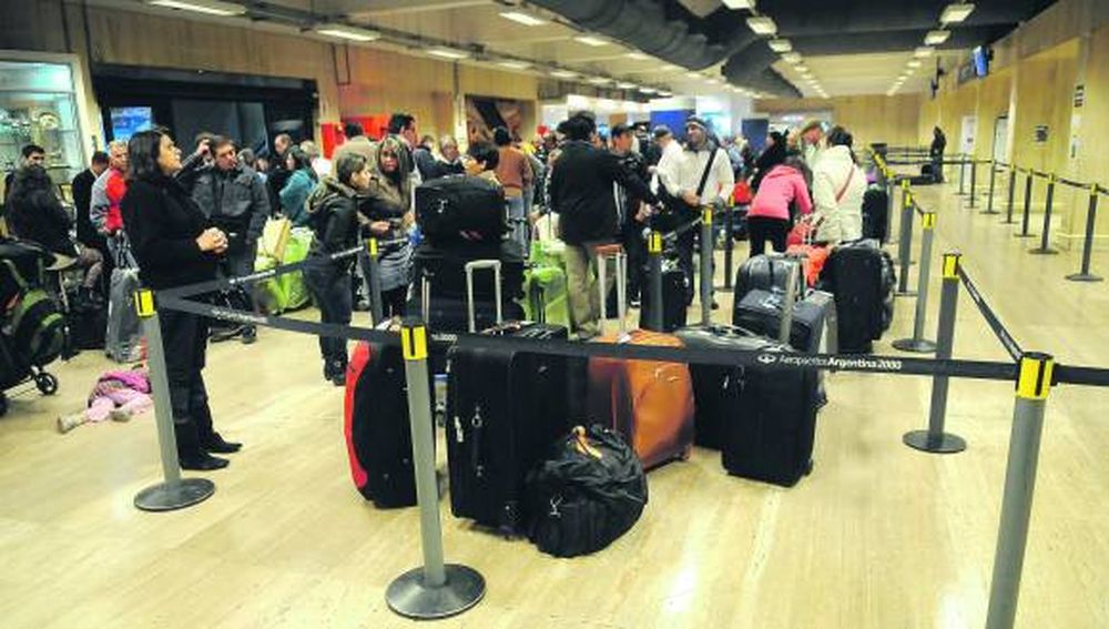 Actividad aérea queda paralizada
