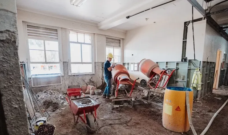 En el Hospital Marcial Quiroga avanzan tres obras estratégicas para mejorar los servicios.
