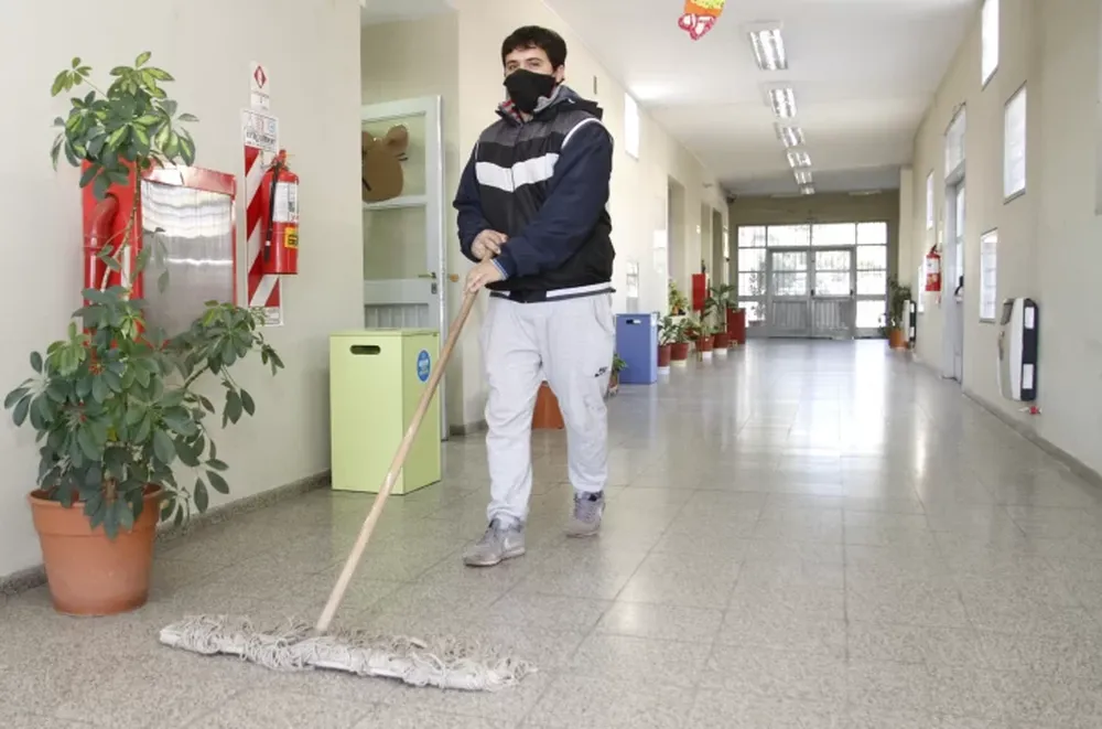 Pase al Estado: los contratados deberán tener dos años de trabajo desde 2019