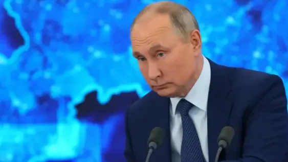Putin dice que no se aplicó la vacuna rusa porque no se recomienda a mayores de 60