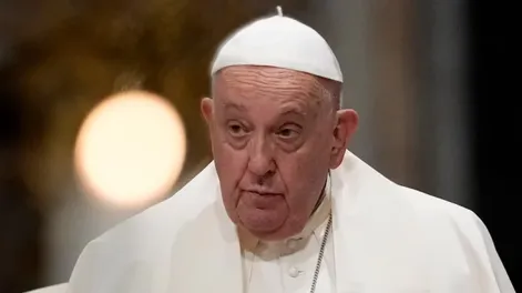 El Vaticano informó que el papa Francisco padece una “infección polimicrobiana” con “un cuadro clínico complejo”