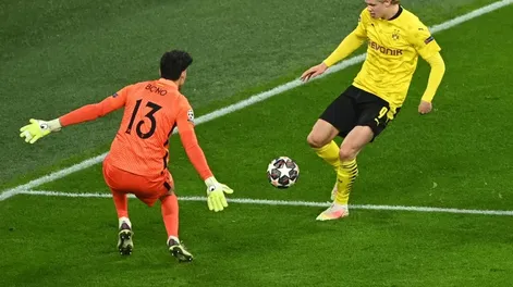Al Sevilla de los argentinos no le alcanzó con el empate ante Borussiia Dortmund y quedó afuera