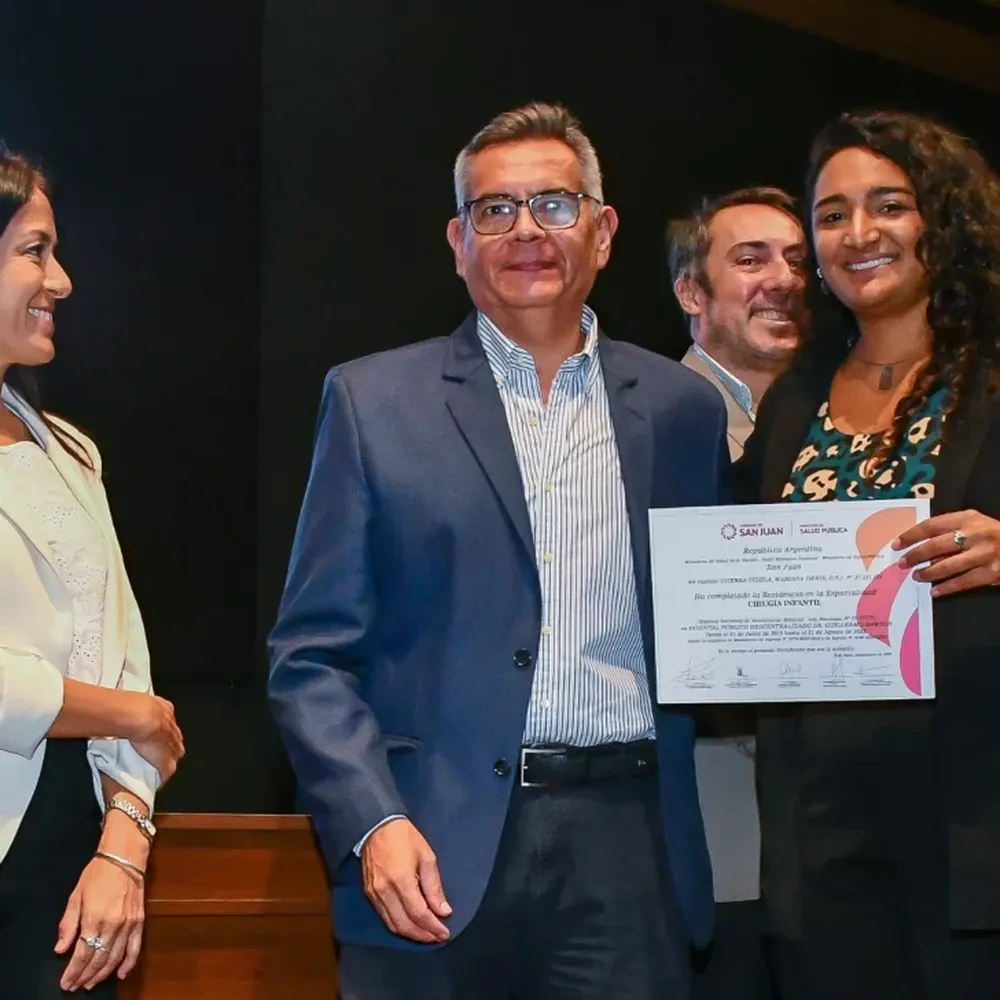 Egresaron 48 residentes del área Salud