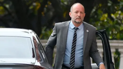 Revelaron dónde está Martín Insaurralde tras el escándalo con Sofía Clerici y cómo pasa sus días