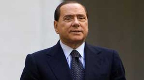 Berlusconi: “Ahora que soy soltero hay una cola de chicas”