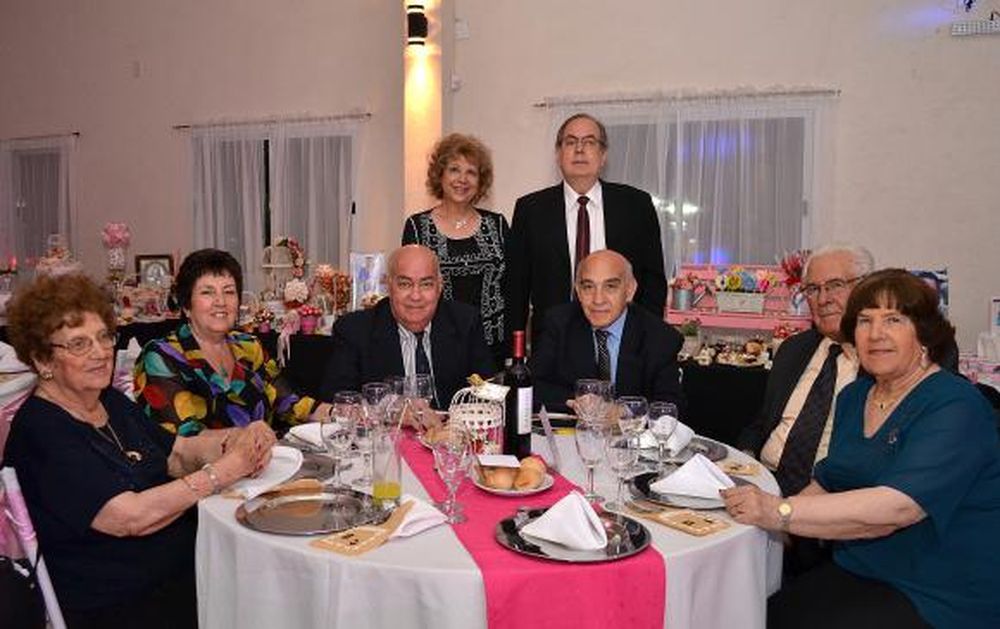 Quince de fiesta para Milagros Sáenz Batista