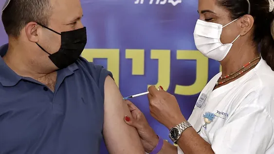 Israel ofrece tercera dosis de vacuna anticovid a los mayores de 40 años