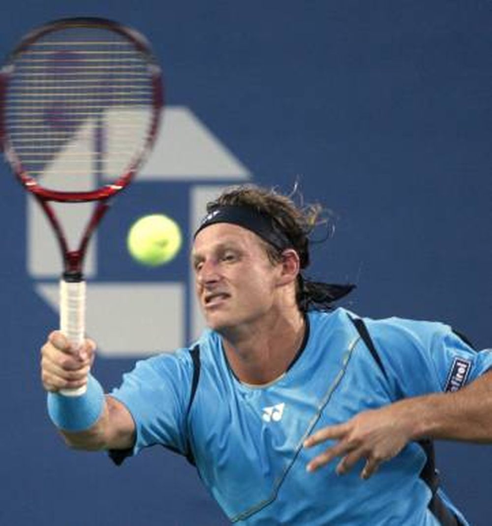 Nalbandian y Schwank continúan en carrera