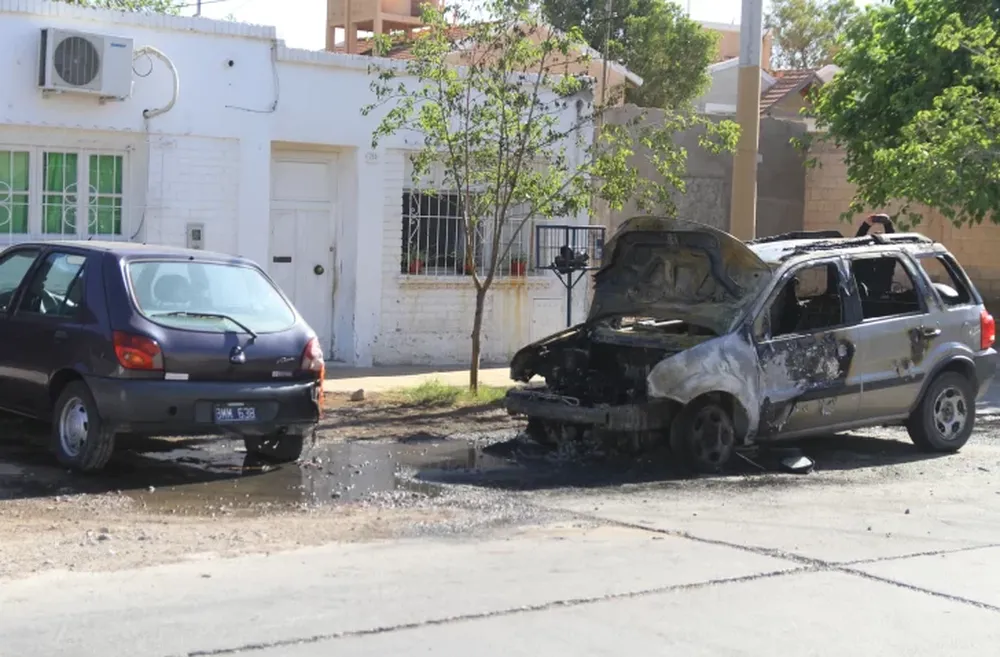 Gran susto por una Ecosport en llamas