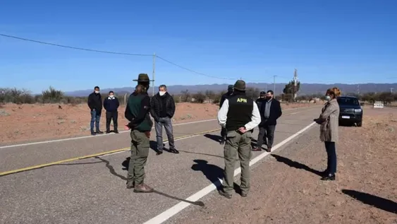 Para ver a su novio, evitó los controles caminando desde La Rioja a Valle Fértil